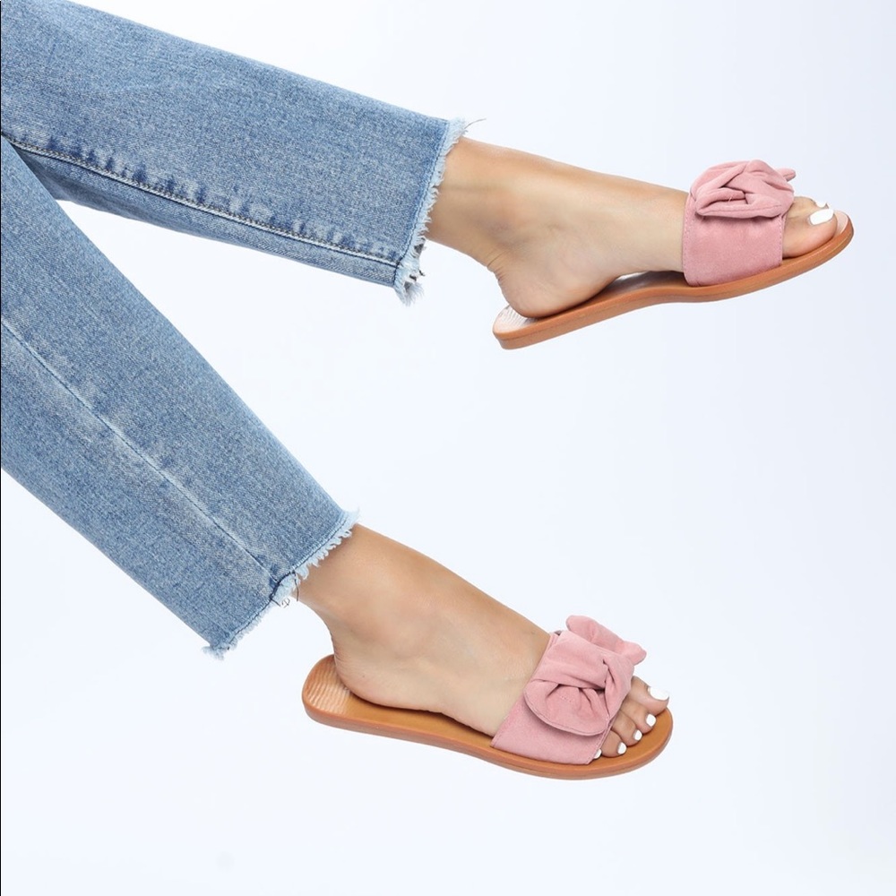 BOW SANDALS